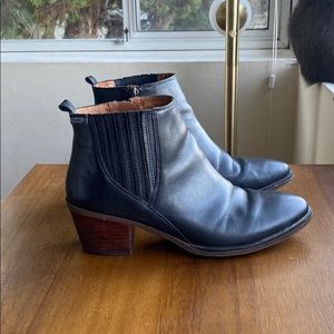 Pikolinos booties